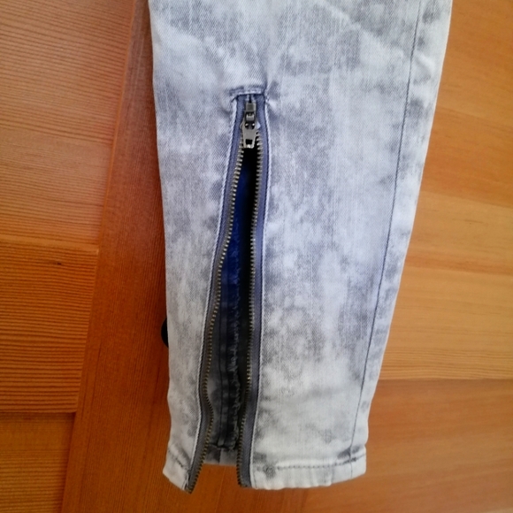 Jeans - Picture 5 of 5